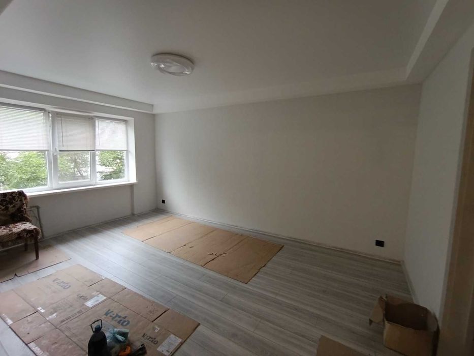 ПРОДАЖ 2-кімн. у центрі міста (А)