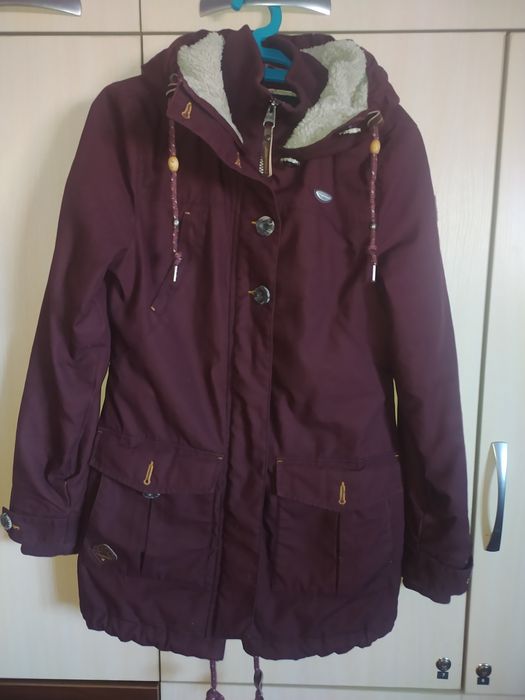 Жіноча осінньо--весняна парка розмір М.