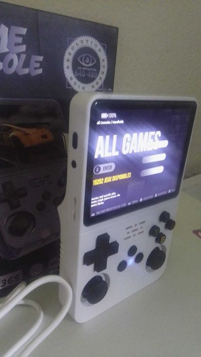 Consola Portátil Retrô R36S - Branco- Nova!!