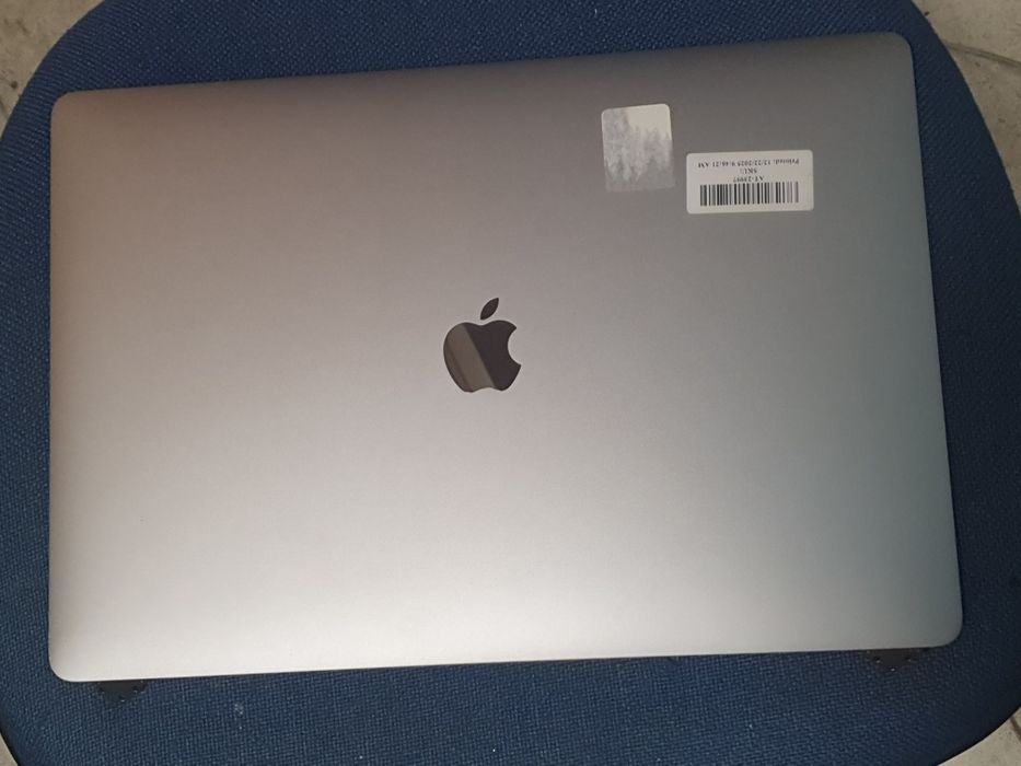 Дисплей матриця apple macbook pro a2141 space gray