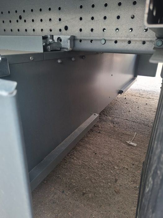 Новий палетнік полу-прицеп шміц