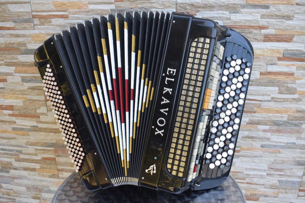 Vendo Elkavox F 3 4 Voz Com Sistema Midi. Fonte Mesa Pedal Tripe N 149