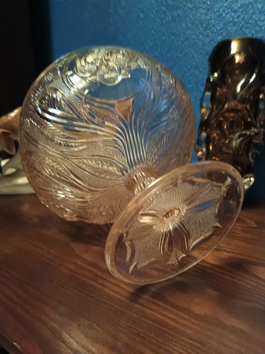 Owocarka Ząbkowice Ukryta twarz kobiety