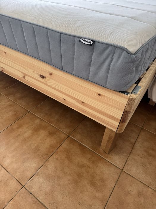 Conjunto cama ESPEVAR + colchão VESTEROY