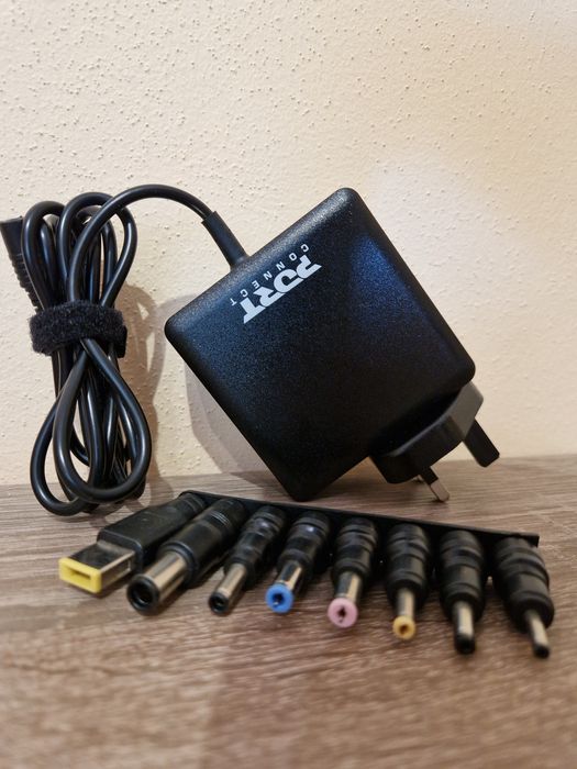 Універсальний блок живлення для ноутбука Port Connect 65W (8 насадок)