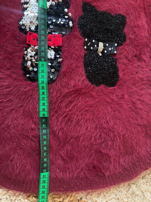 Пухнастий светр-травка кольору марсала/бордо з котиками з паєток