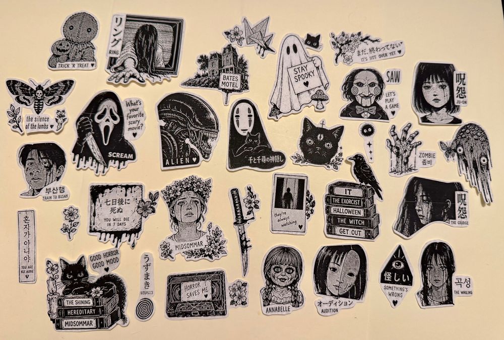 Naklejki papier czarno białe alt horror Halloween film obcy duch kot