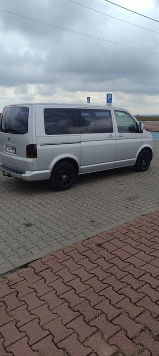 VW Transporter T5- zarejestrowany na 8 osób