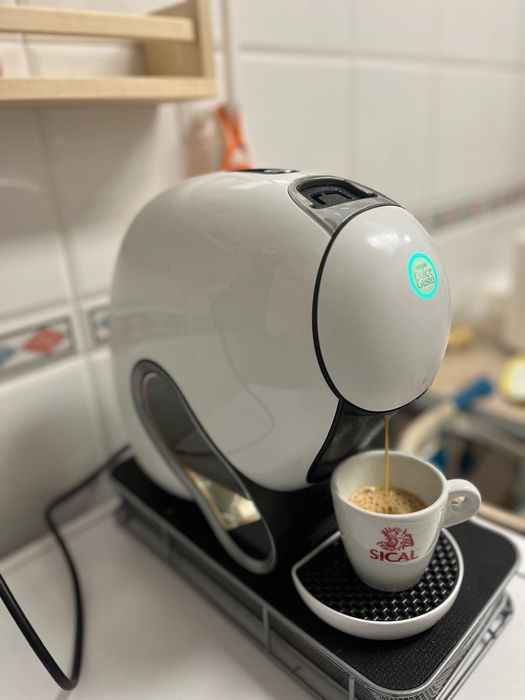 Máquina café dolce gusto neo