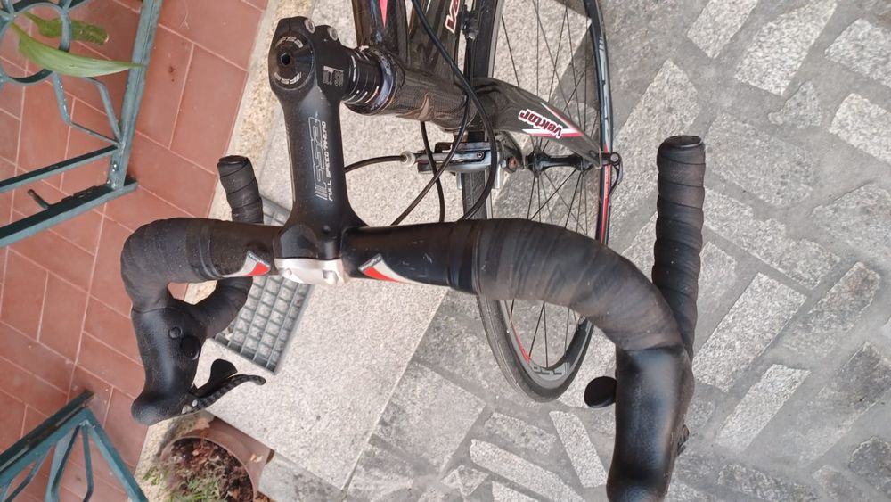 Bicicleta estrada carbono Vektor
