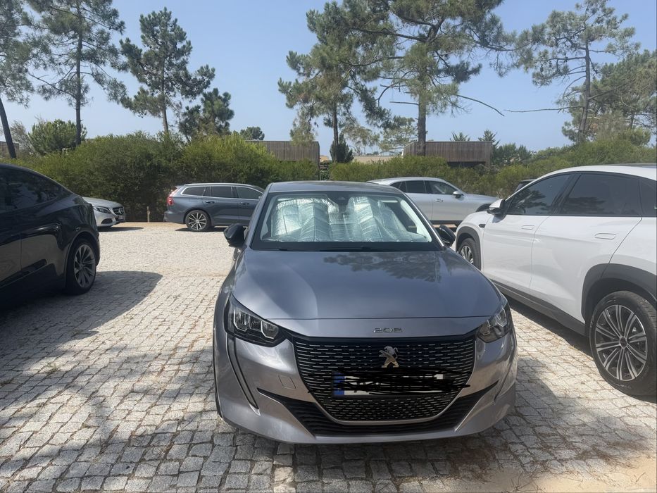 Peugeot e-208 — fotografia 2