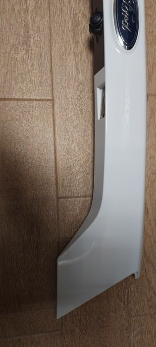 Накладка крышки багажника Ford Escape Kuga в сборе