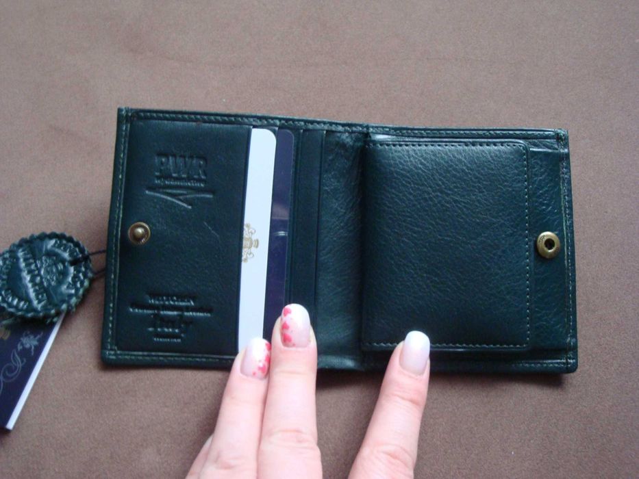 Wittchen mały skórzany portfel damski ciemnozielony