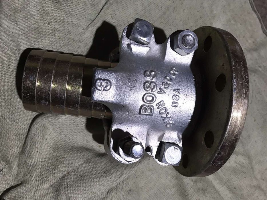 Фланец и штуцер для шланга 3" с зажимом