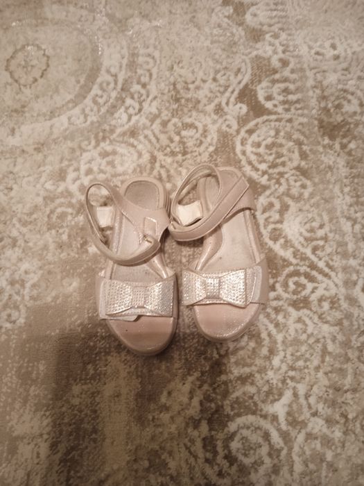 Босоніжки рожеві