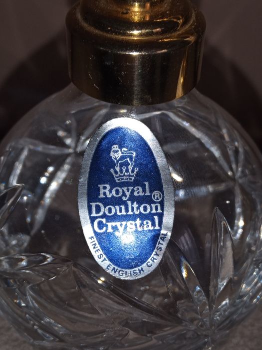 Kryształowy flakon na perfumy Royal Doulton