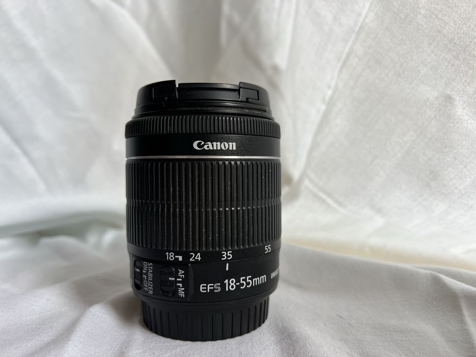 Câmara Canon EOS 100D + 2 objetivas + carregador + mala