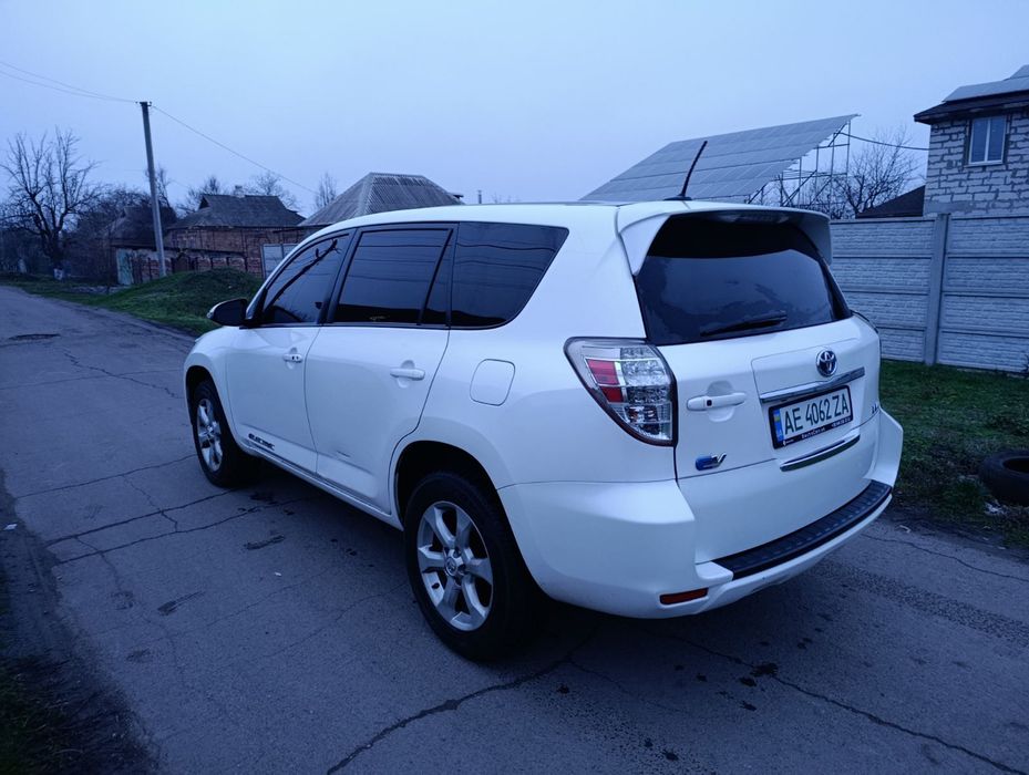 Продам Тайоту елктро