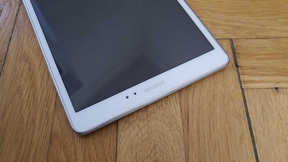 Samsung Tab A T550 16Gb 9.7" Не працює!