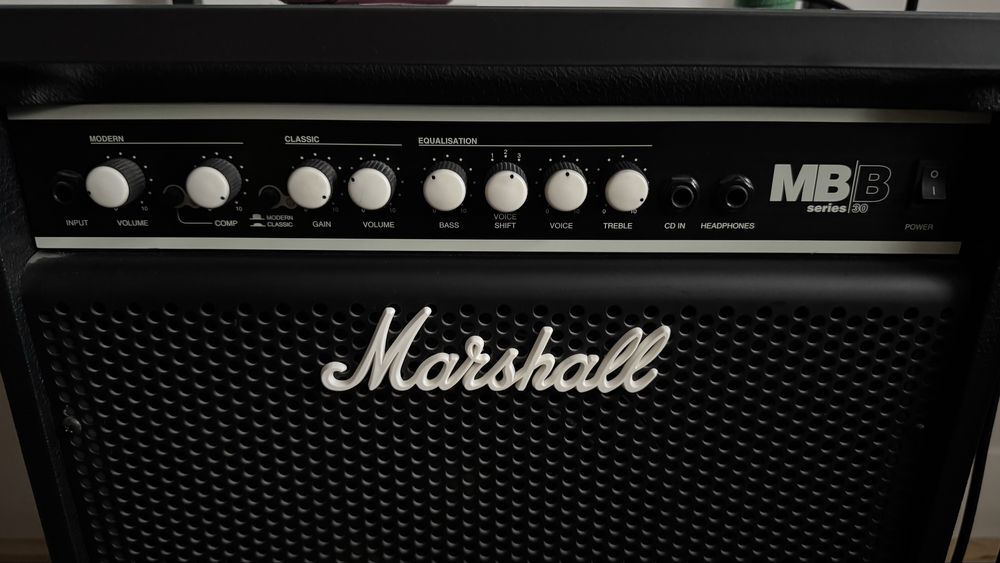 Wzmacniacz basowy Marshall MB30