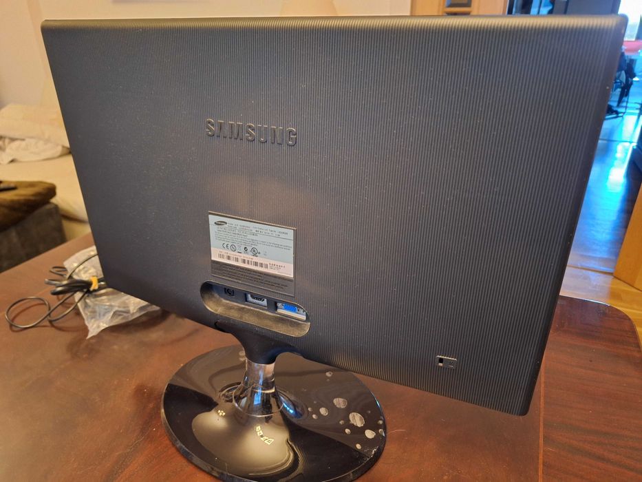 Monitor LED FullHD Samsung 22 polegadas