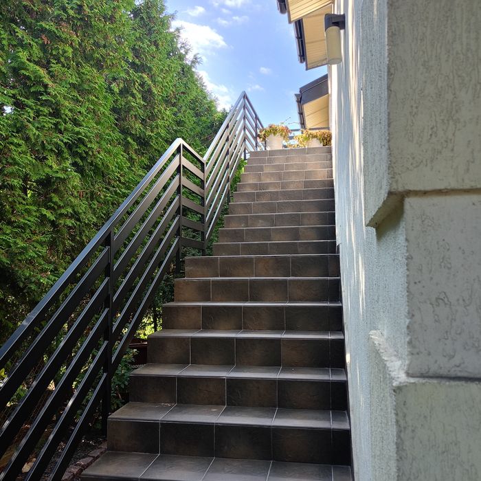 Balustrady, balkony, tarasy, ogrodzenia, bramy, konstrukcje spawane