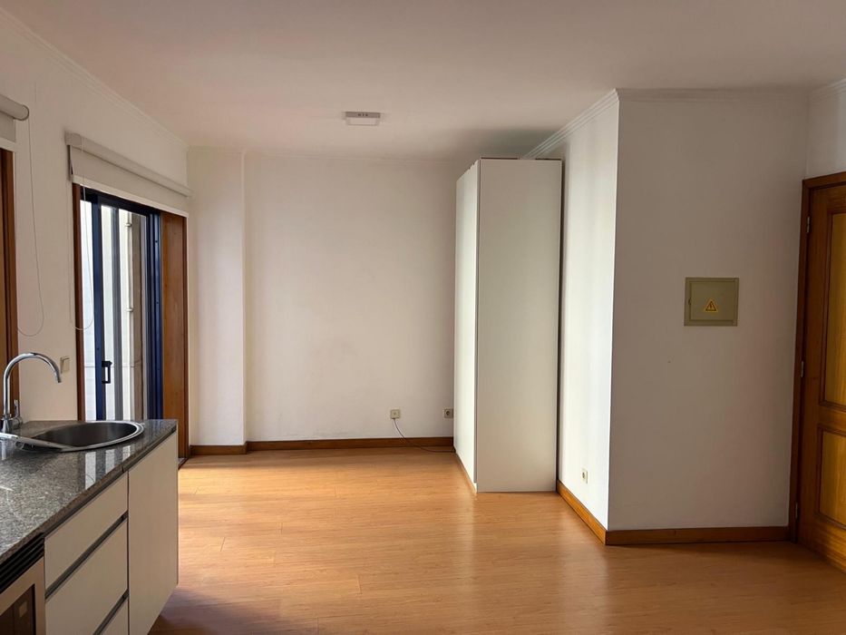 Aluga-se T0 - Centro Oliveira Azemeis