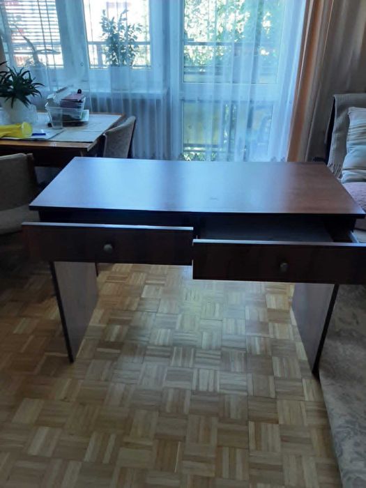 Brązowy biórko-mebel bardzo retro, bardzo vintage