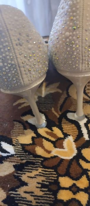 Весільні, нарядні туфлі 38р 24,5 по устілці