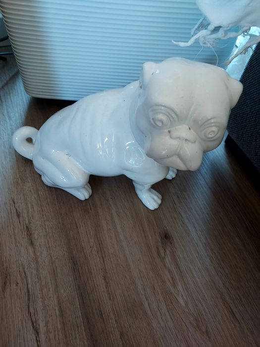 Bulldog em cerâmica branco
