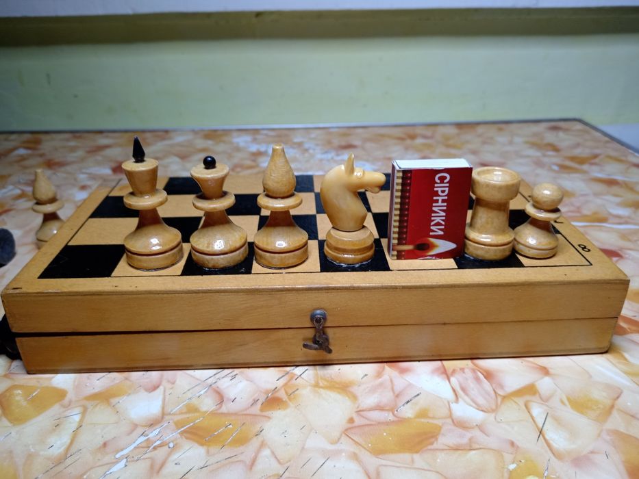 Шахмати дитячі, дошка  29х29 см