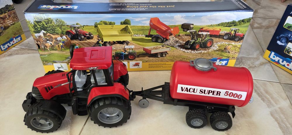 Bruder 01184 Case z cysterną Vacu Super 5000
