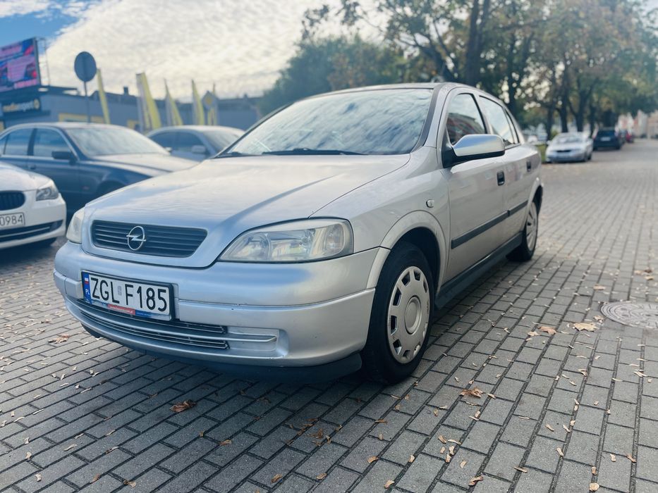 Opel Astra benzyna