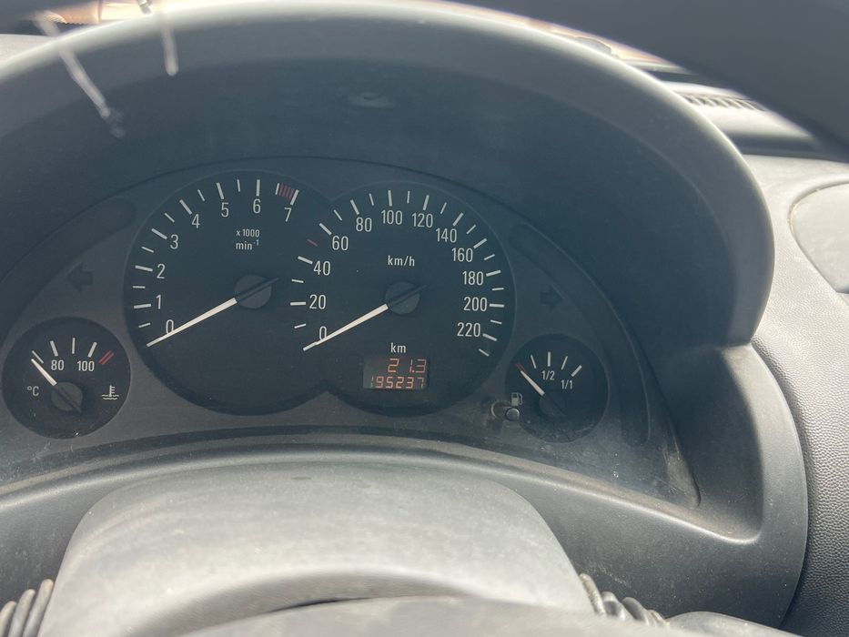 Opel Corsa 1.2 Gasolina 2002 — photo 4