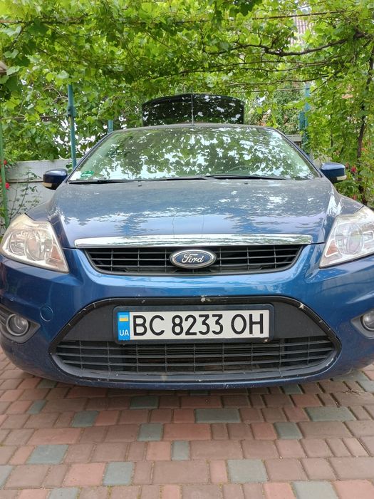 Автомобиль Форд фокус 2008 года