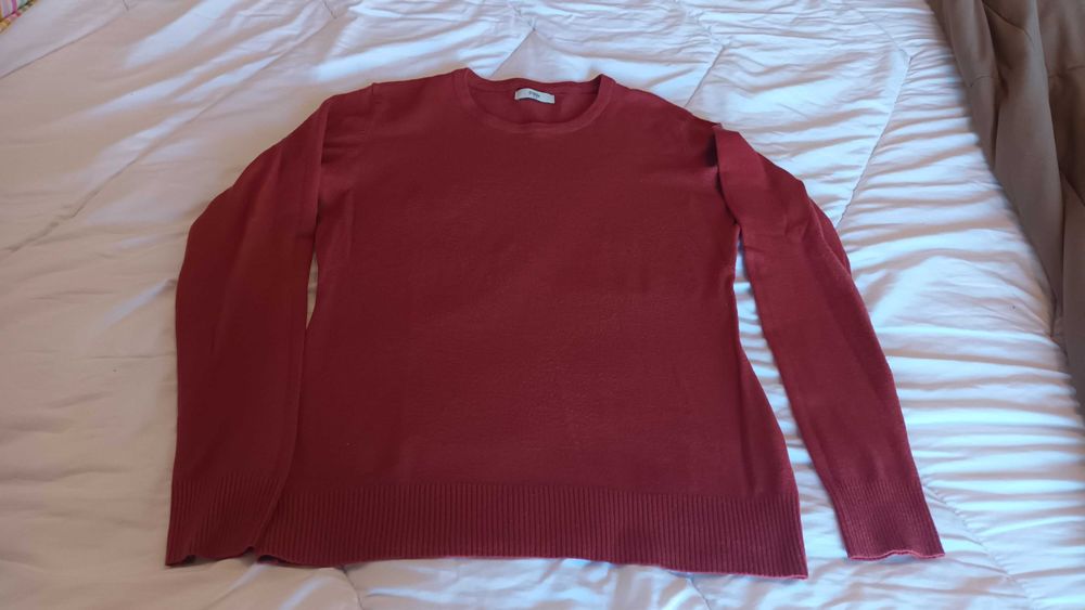 Camisola com cor tijolo