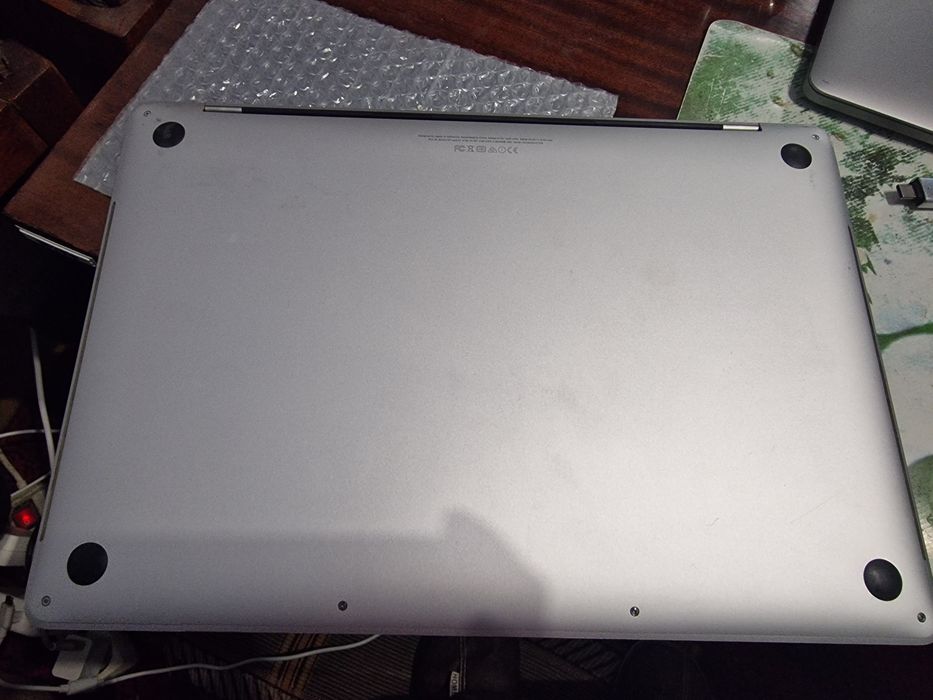 Macbook Pro 15" a1707 i7\16\512, Дві відеокарти MacOS і Windows