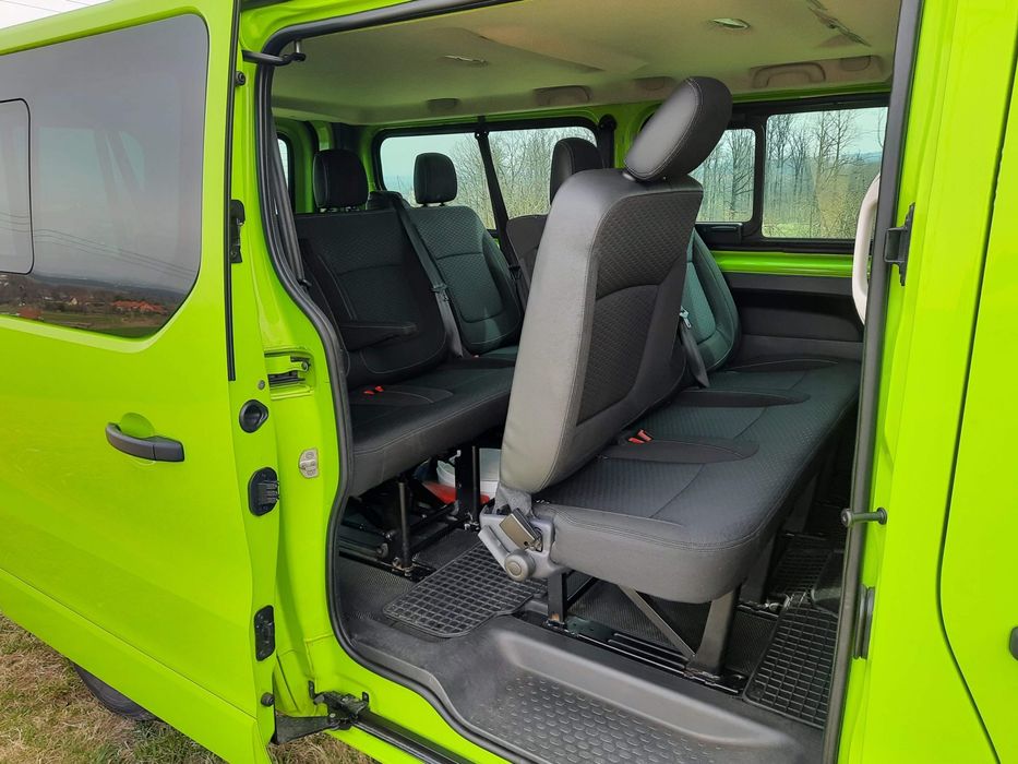 Wynajem Bus 9 osób Extra Long