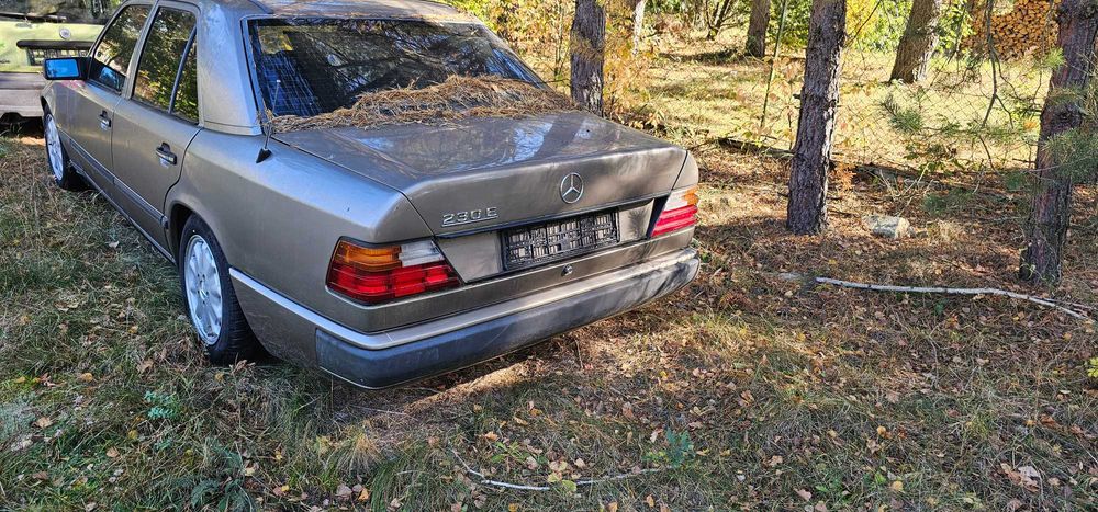 Mercedes-Benz W124