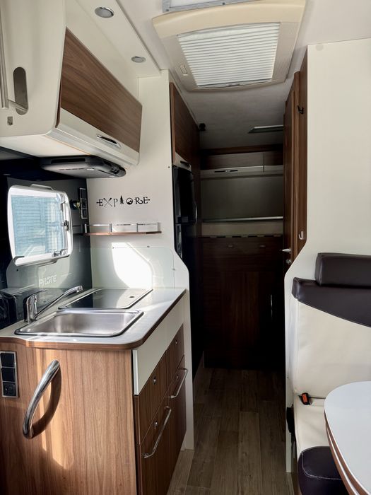 Autocaravana Pilote 6 lugares de viagem e dormida