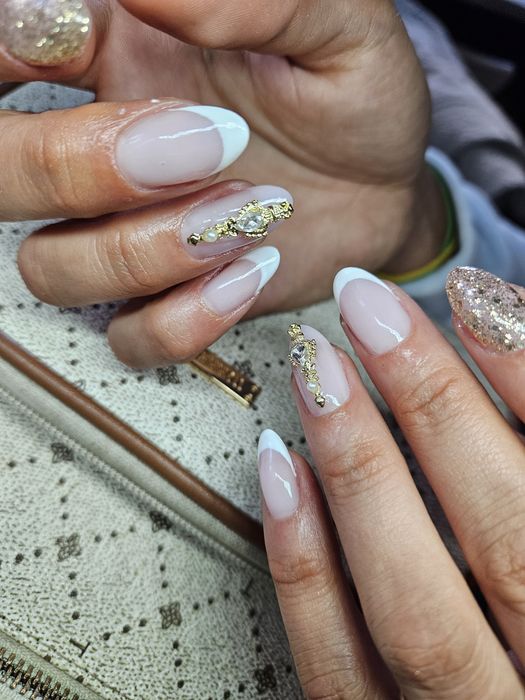 Z dojazdem! Manicure hybrydowy Pedicure
