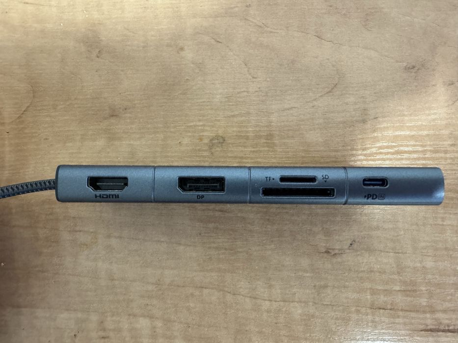 Anker 565 USB-C Hub (11-in-1) - HDMI, DisplayPort, 10Gbps, SD - Z Etui