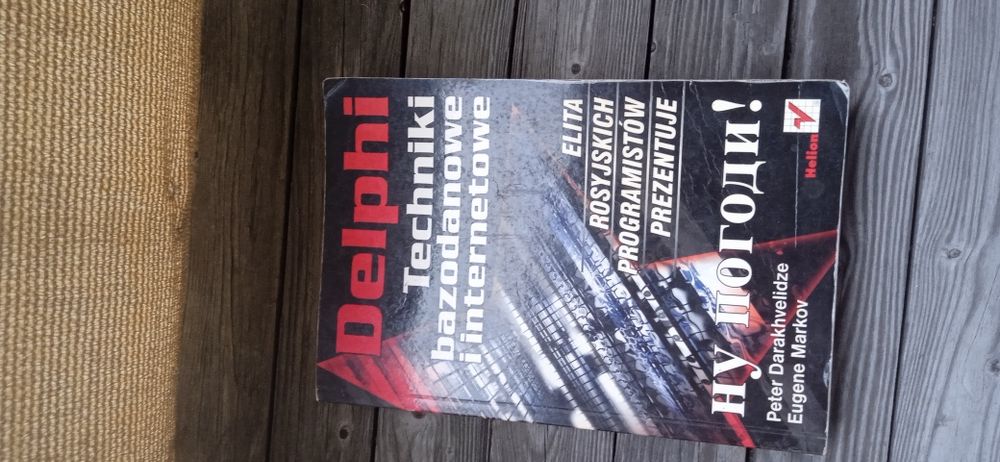 Zestaw pięciu książek SQL/LINUX/DELPHI.
