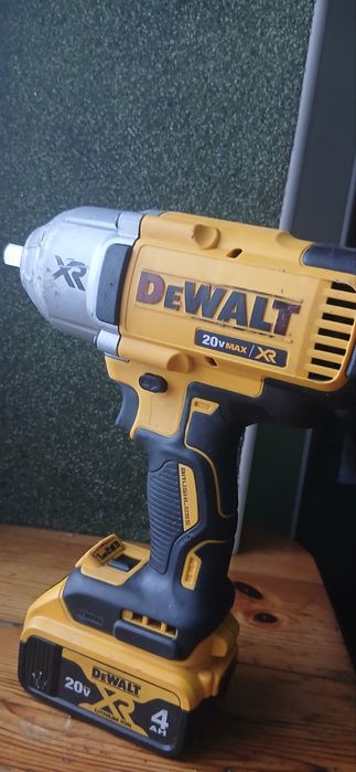 Інструмент від  DeWalt DCF 899 (CША)20v