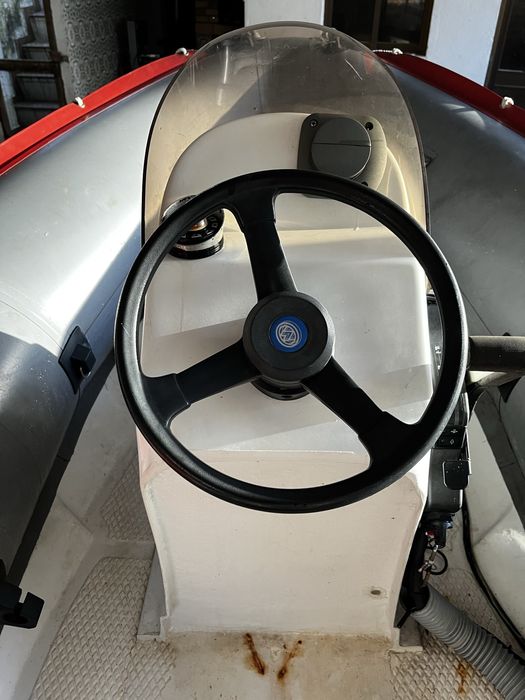 Barco semi-rígido  com motor Honda 40cv