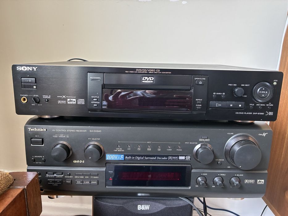 Leitor CD DVD Amplificador e Colunas