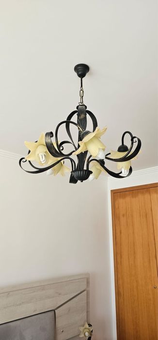 Candeeiros   com copas de vidro