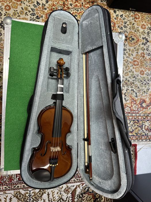 Cremona Violin Model SV-75 – 1/4 Size with Shoulder Rest and Endpin64284666667651121