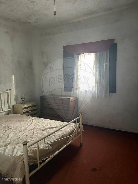 Moradia T4 para venda