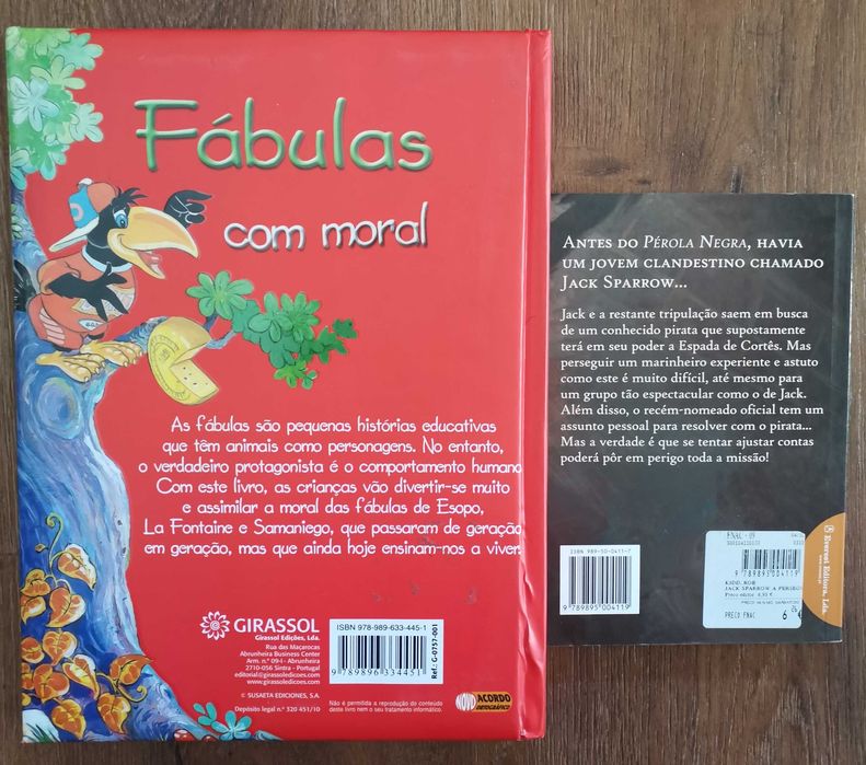 Lote de livros os primos/cão espião/Jack Sparrow/Phineas e Ferb